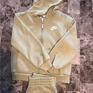 Nike Toddler Olive Green Hoodie Jogger Set Sweatsuit Outfit